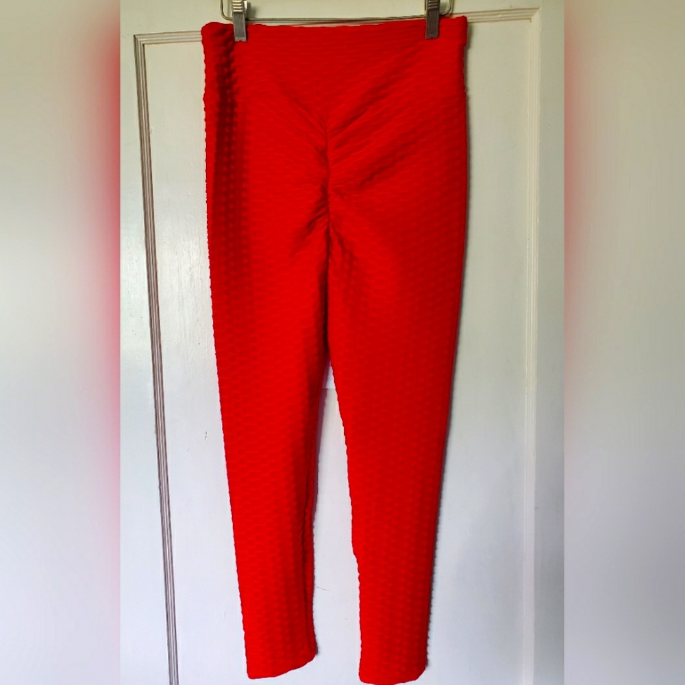 Tik Tok Scrunch Bum Leggings🍓NWOT
